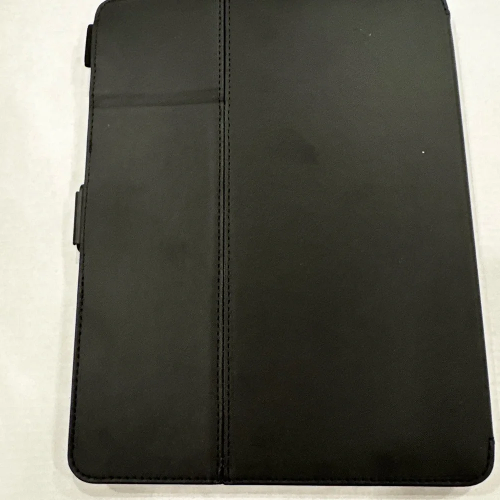 Speck Balance Folio Case for Apple iPad Air 11